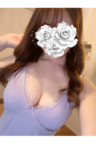 Spur Luxury 桃菜の写真